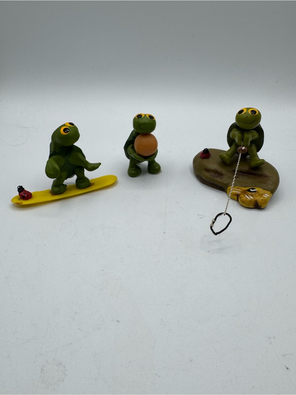 Collection Aviva Freddy B Turtles, Fishing, Basketball, Surfing Figurines